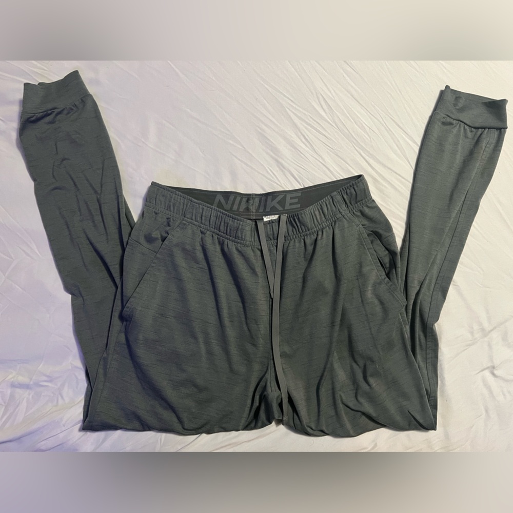 Nike Yoga Dri-FIT
Men's Pants
Size M, grey